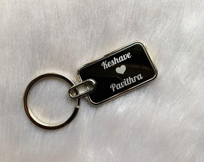Metal keychain